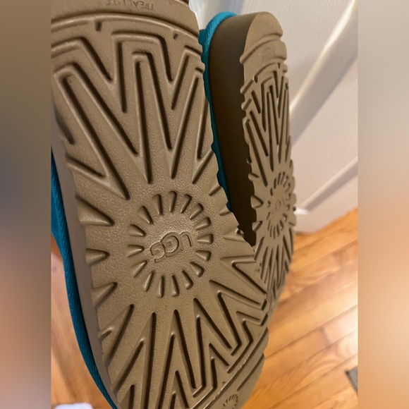 Turquoise Ugg Boots, NWOT! - Picture 5 of 6